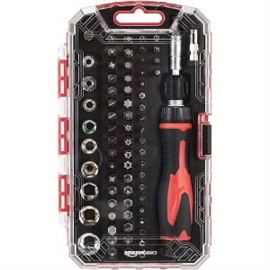 ce043d2920094bf4b9c5322388272b8d goods